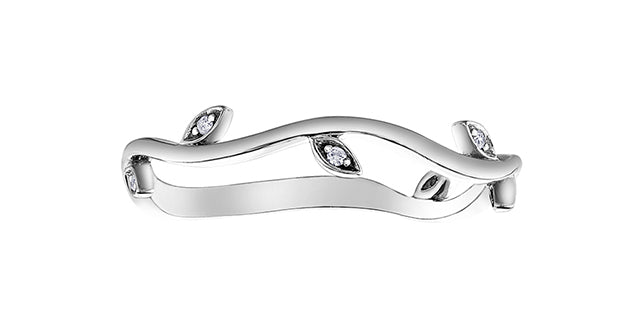10K Diamond Floral Band .024ctw